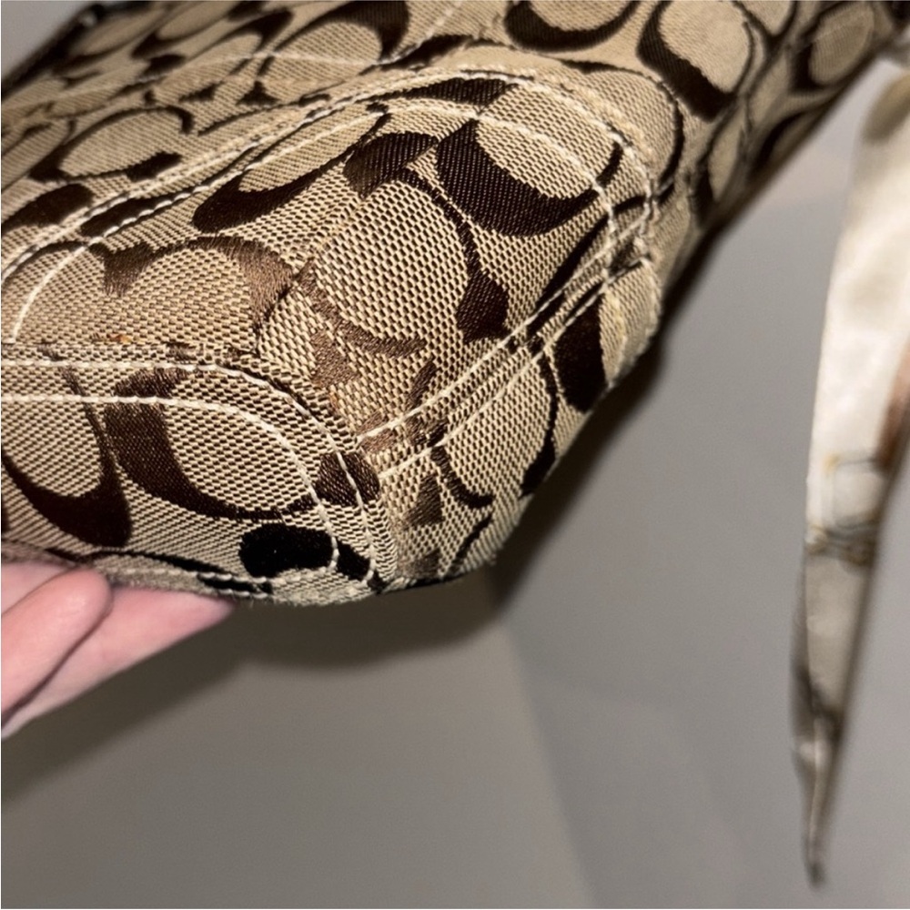 Y2K Coach Signature Crossbody H0685-10402.  EUC - Picture 12 of 16